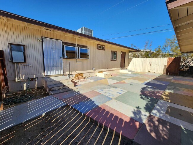 Building Photo - 5903 Bagley Ave
