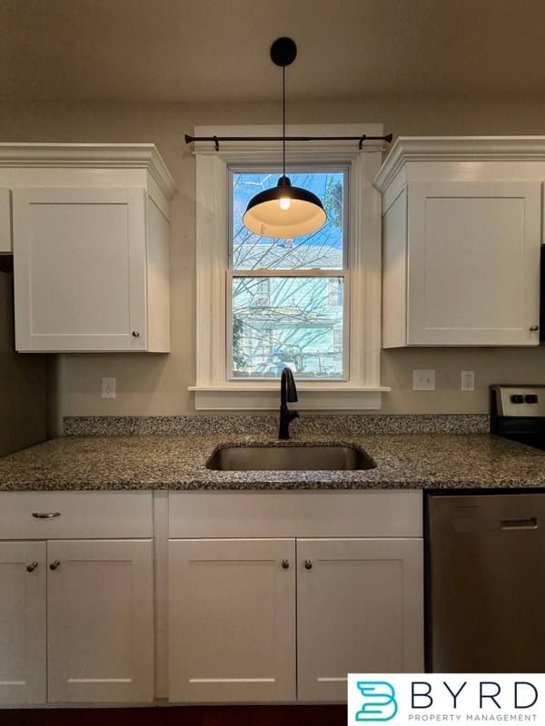 Building Photo - 3007 3rd Ave