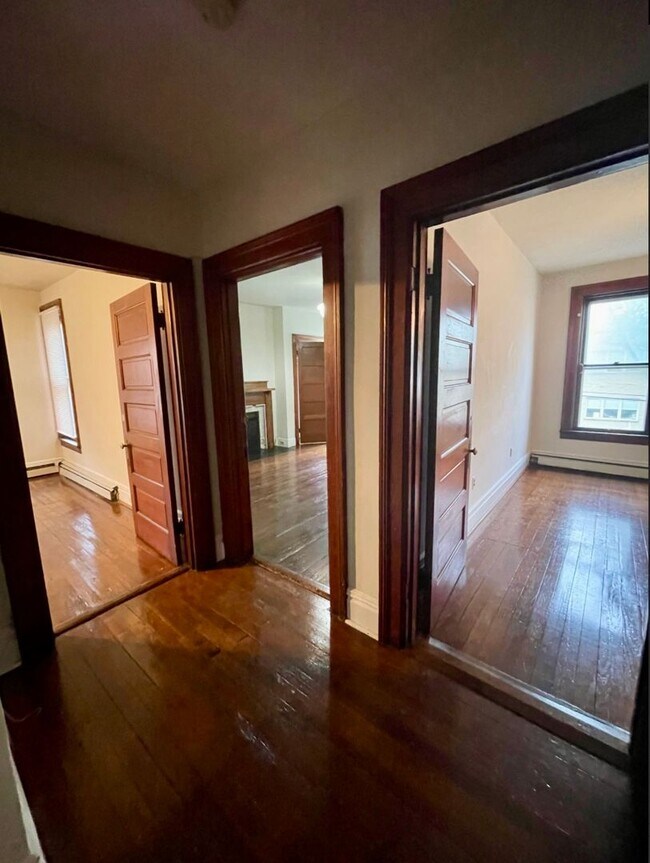 Building Photo - THREE 2 BEDROOM APARTMENTS IN THIS BUILDIN...
