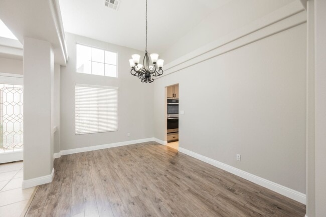 Building Photo - Gorgeous 1 Story Home in Gated Community