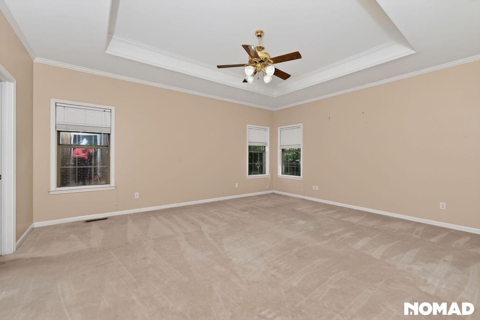 Building Photo - 1219 Loyola Dr