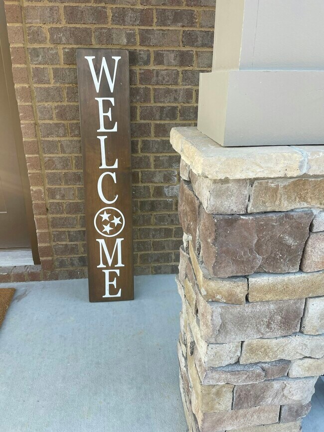 Building Photo - 128 Sitz Dr