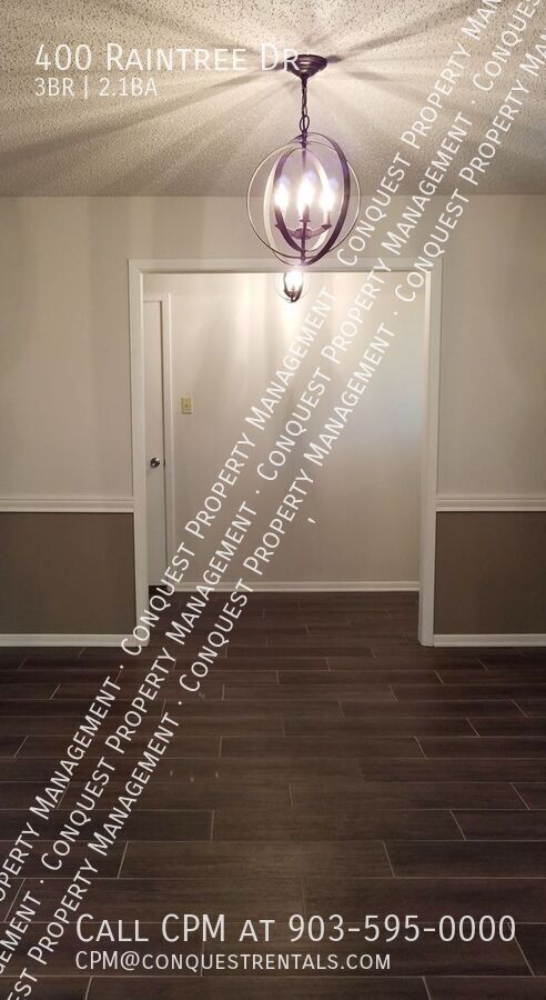 Building Photo - 400 Raintree Dr