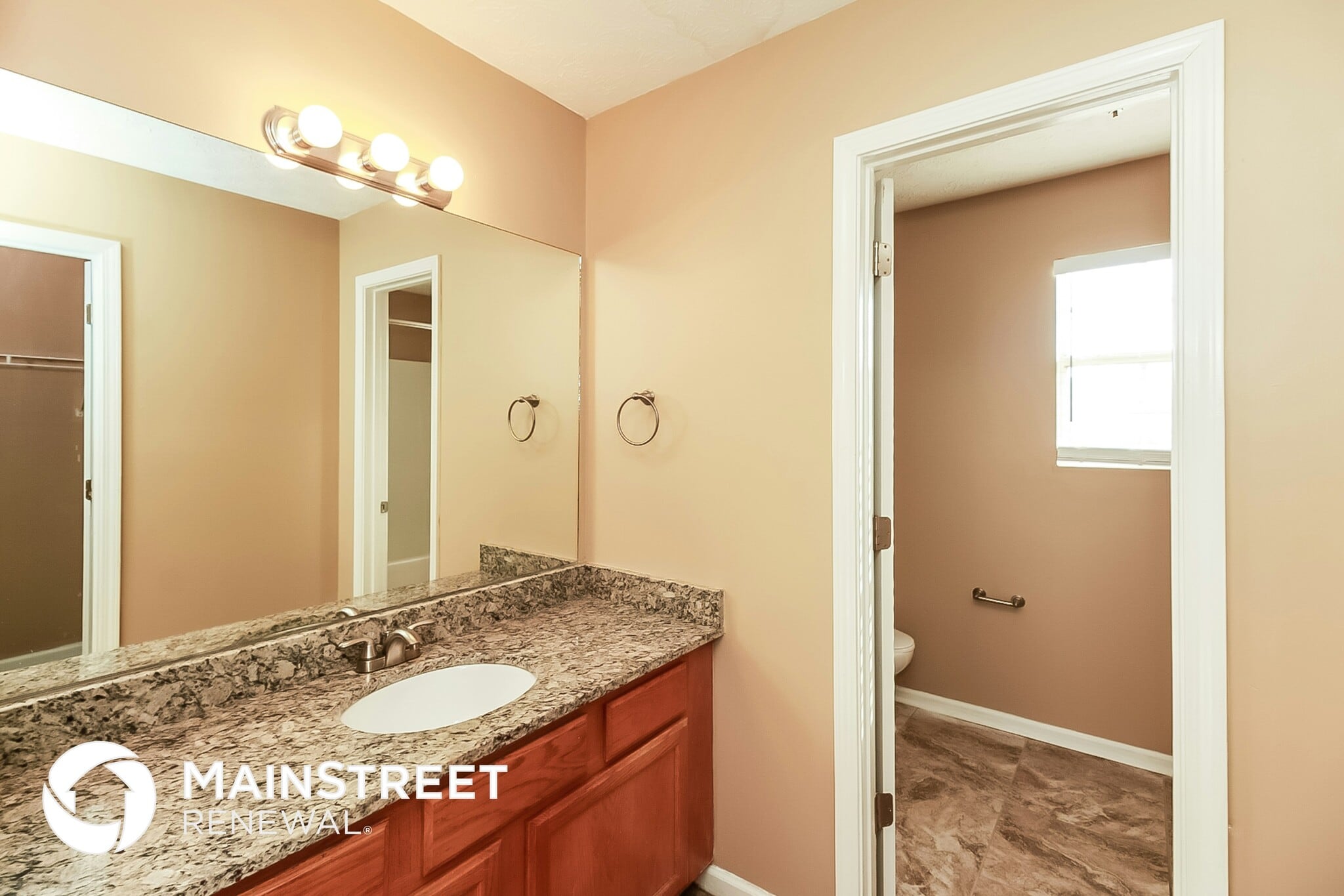 Building Photo - 9439 Sleepy Hollow Ln