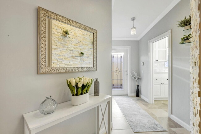 Building Photo - 11361 SW Pembroke Dr