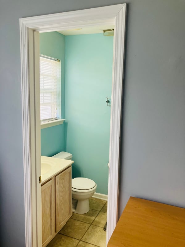 Building Photo - 118 University Village Dr