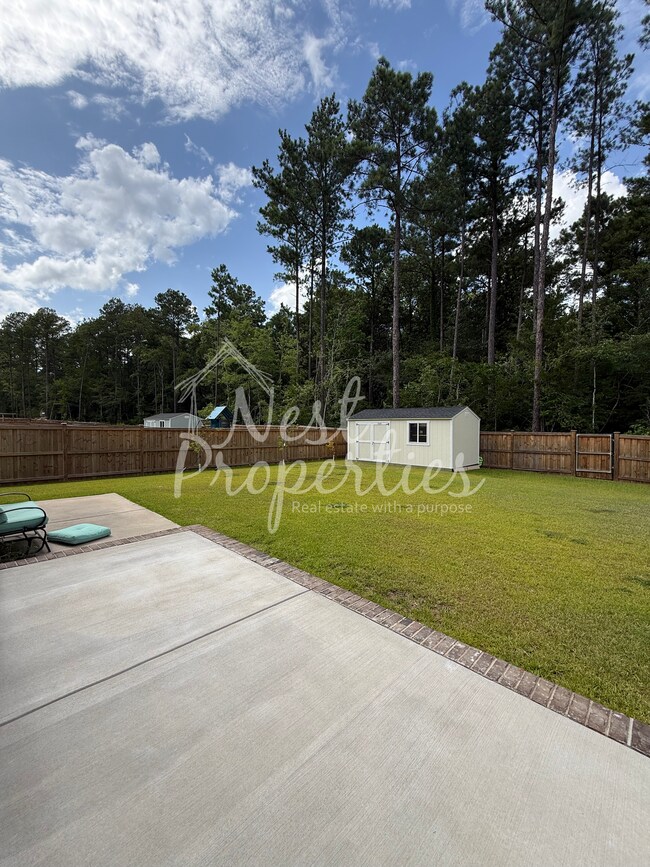 Building Photo - 263 River Front Dr