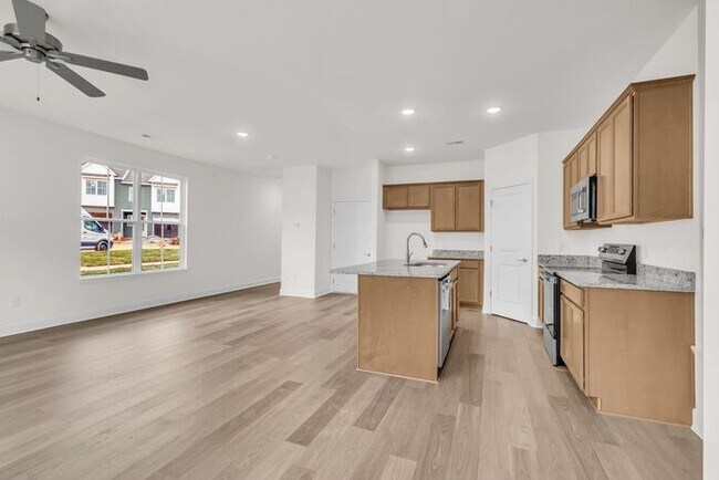 Building Photo - 3 bedroom 2.5 bath Cosmo Floorplan at Andes Hill