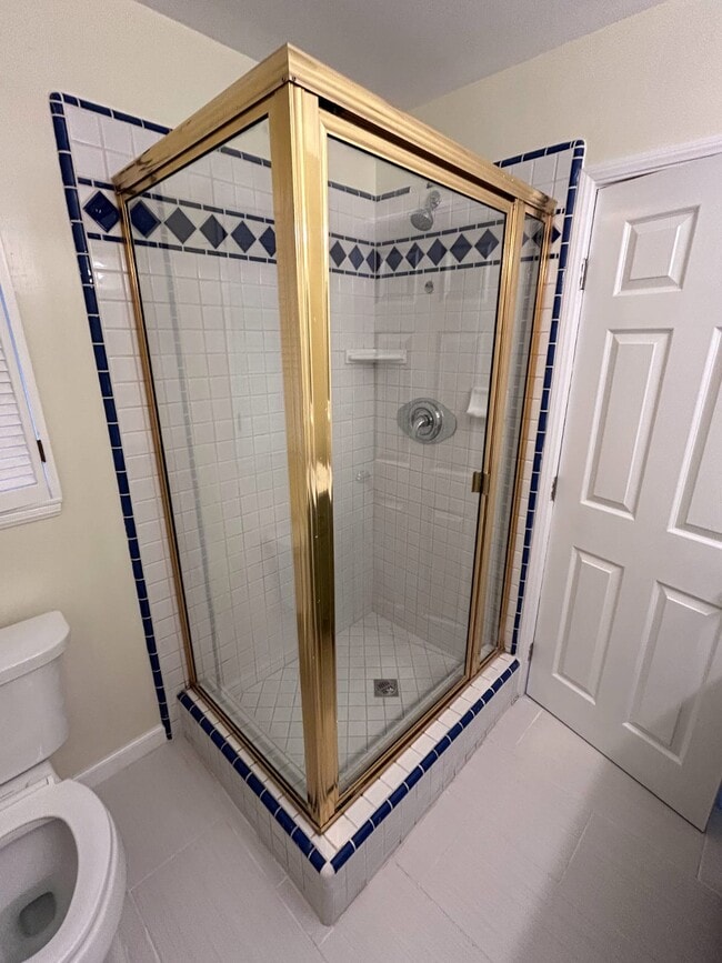 Building Photo - 9320 Yolanda Ave