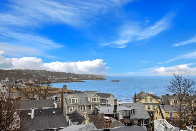 Building Photo - Winter Rental: Portside Walkabout (Dog-Friendly!)