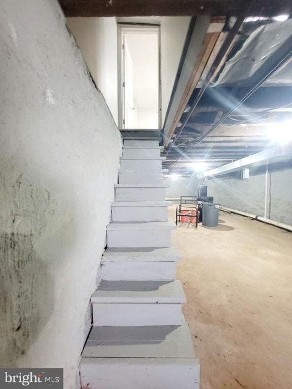 Building Photo - 1622 Blavis St