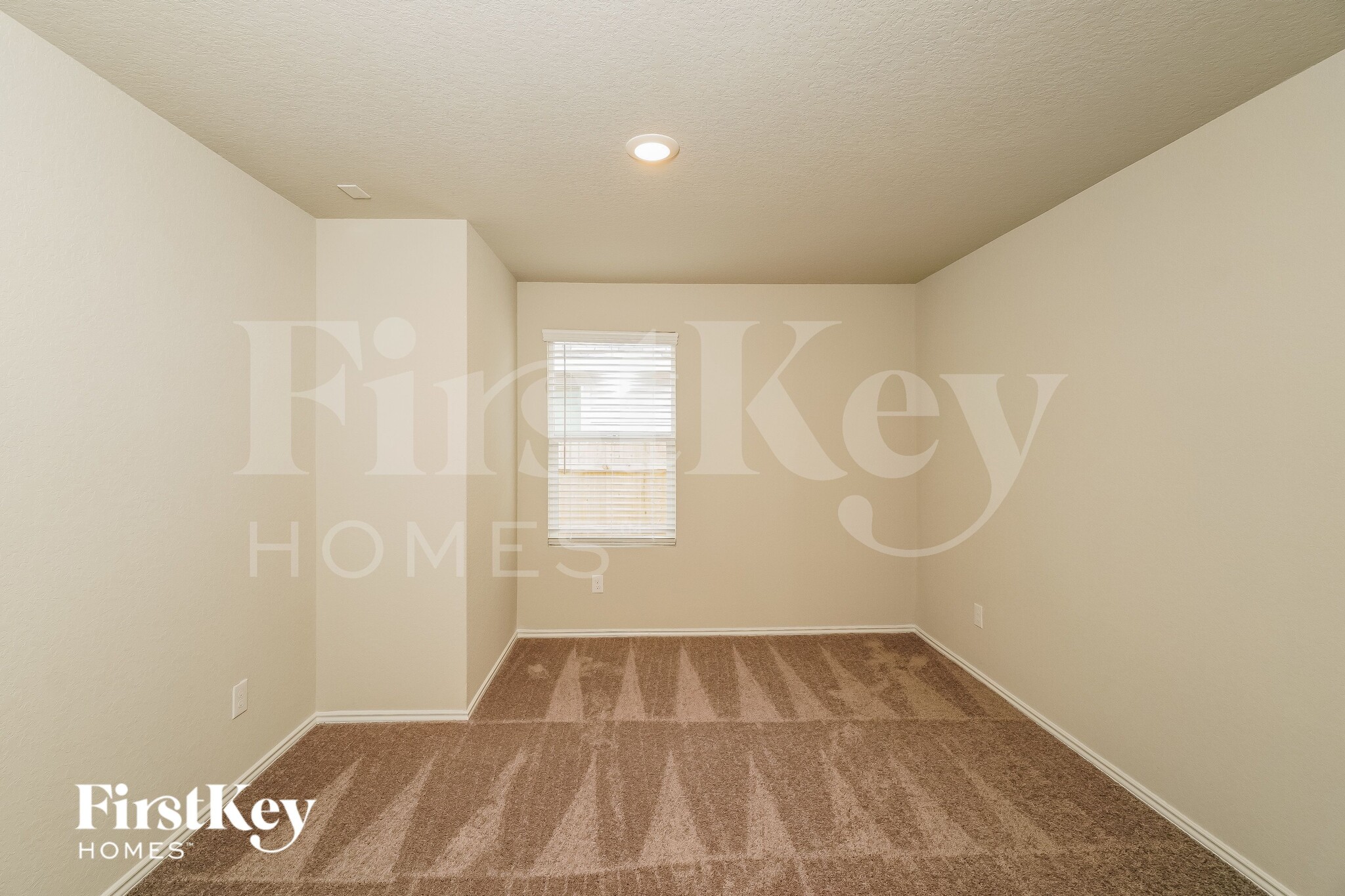 Building Photo - 13115 Rosemary Cove