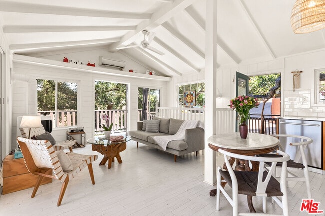 Building Photo - 1553 Penny Rd