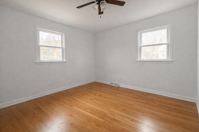 Building Photo - 4259 N Narragansett Ave