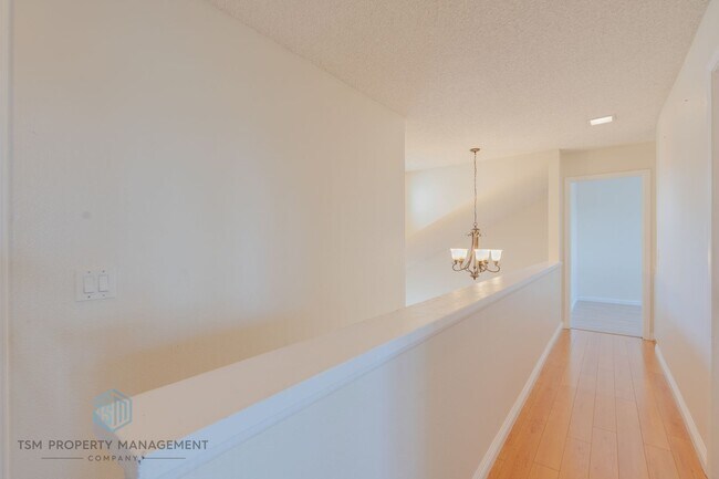 Building Photo - 4 Bed 3 Bath Single Family House with Large Backyard in Moreno Valley