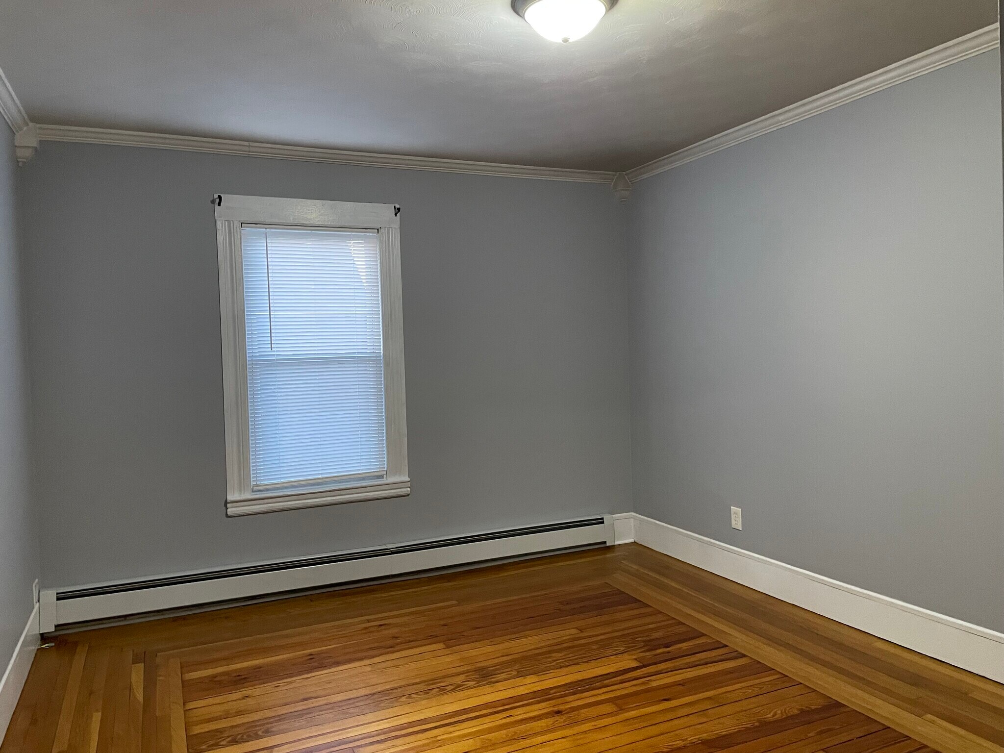 Building Photo - 134 Monroe St