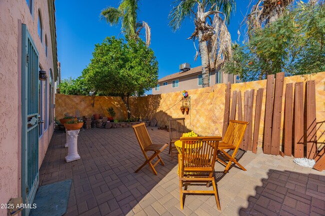 Building Photo - 3408 E Rockwood Dr