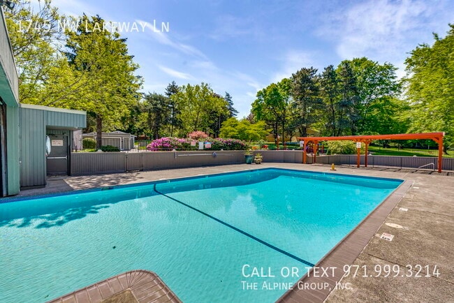 Building Photo - 1745 NW Lakeway Ln