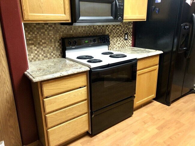 Building Photo - 4807 Kalahari Dr