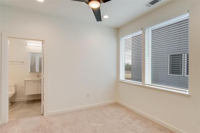 Building Photo - 1505 S Akard St