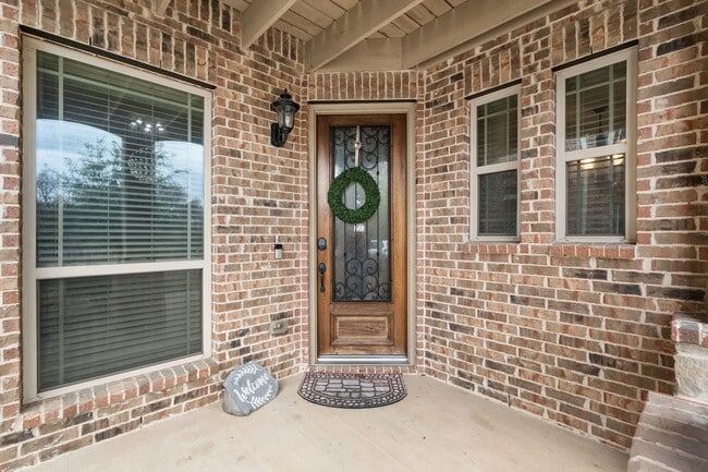 Building Photo - Fully Furnished Home in South Grand Prairi...
