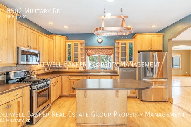 Building Photo - N502 Military Rd