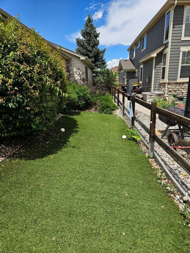 Building Photo - Castle Pines Fabulous 5 Bedroom Oasis Avai...