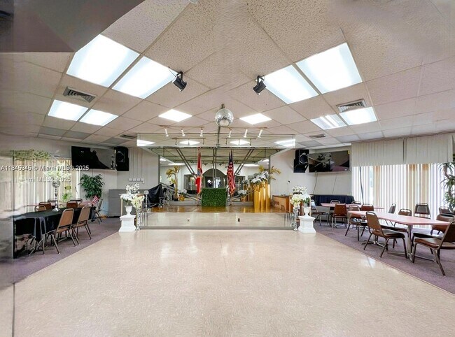 Building Photo - 2600 NW 49th Ave
