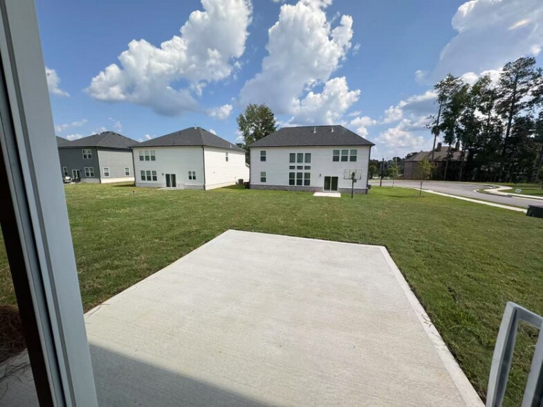 Building Photo - 2605 Mourning Dove Dr