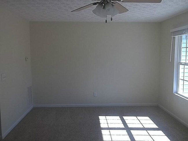 Building Photo - 5612 Union Pointe Dr