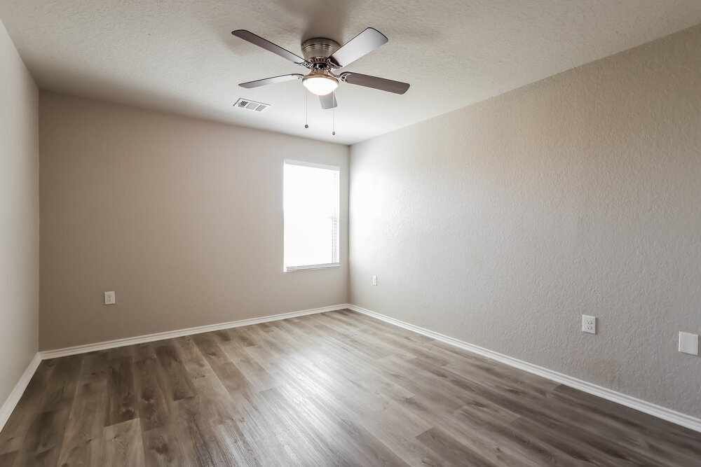 Building Photo - 5930 Bridle Bnd