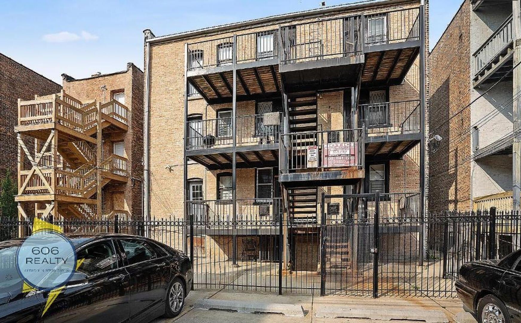 Building Photo - 1461 W Edgewater Ave