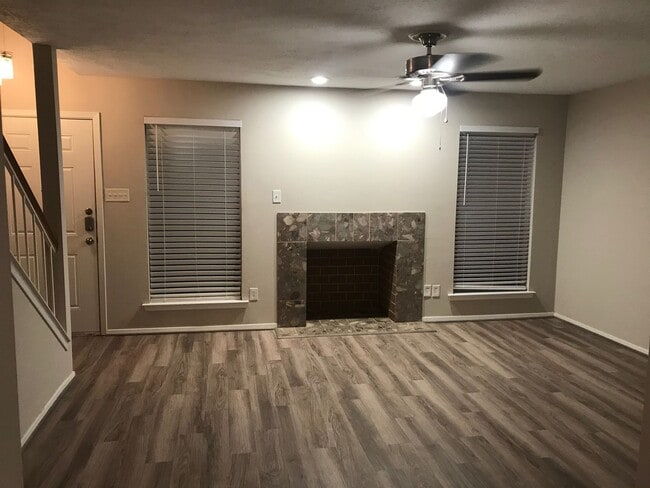 Building Photo - 2BD/2.5BA Condo | TAMU Bus Route | Private Yard | Pet Friendly