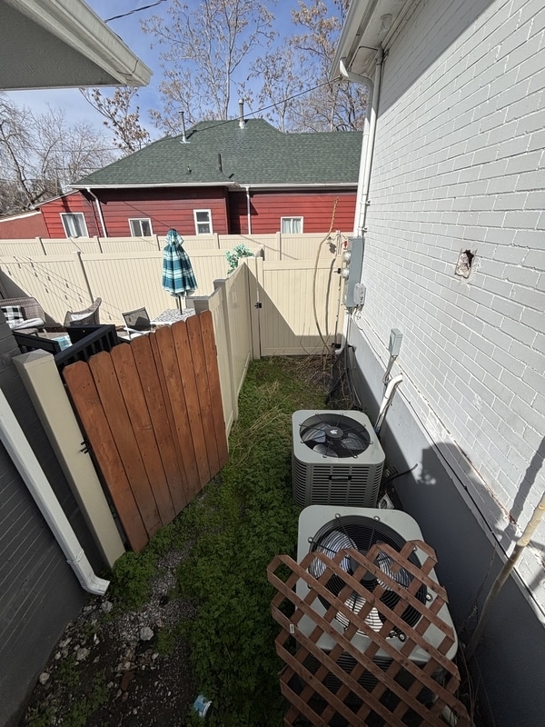 Building Photo - 379 E 800 S