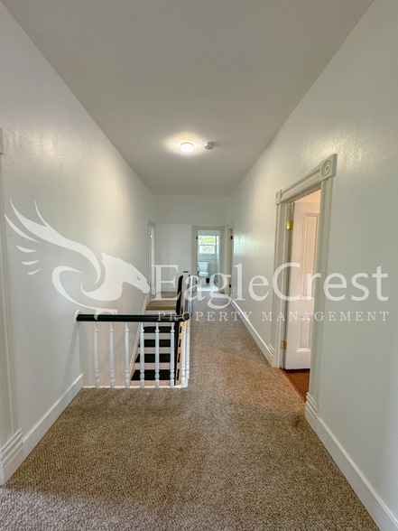 Building Photo - Downtown Walla Walla 4 Bedroom Farmhouse with Modern Comforts $200.00 OFF 2nd MONTHS RENT!!!