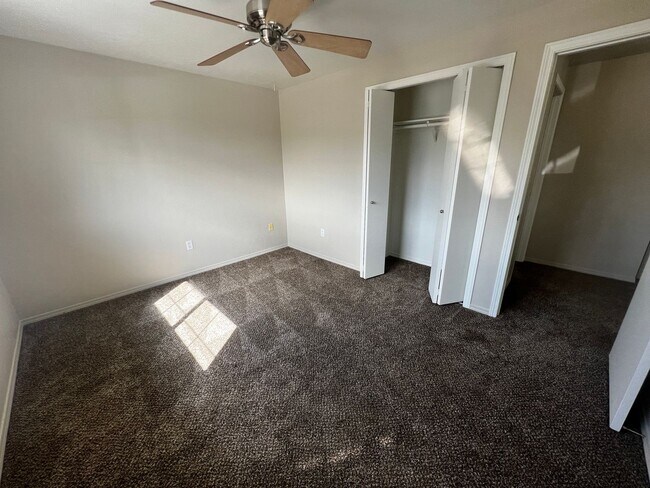 Building Photo - 210-220 N 2nd St