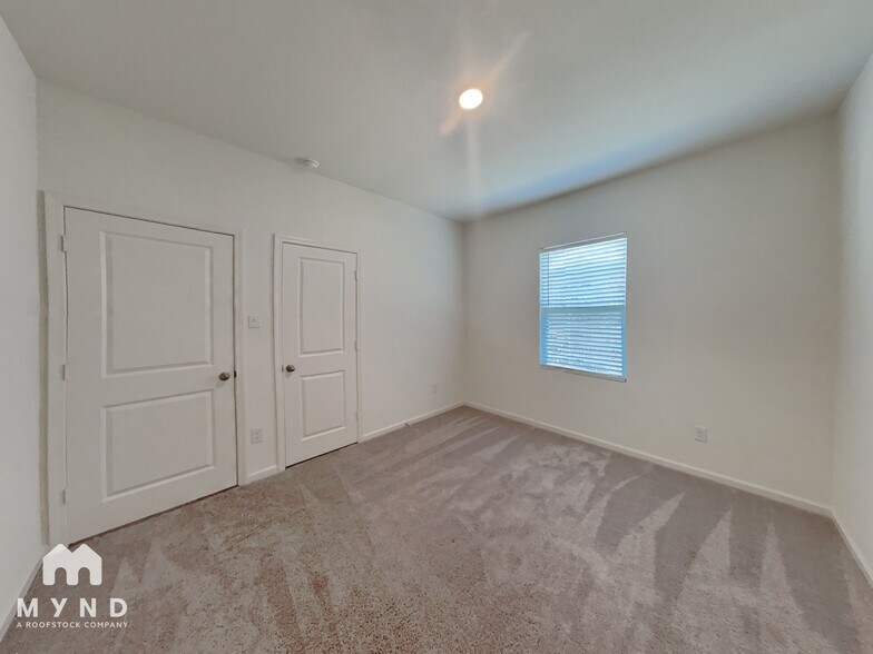 Building Photo - 5549 Ladytown Ln