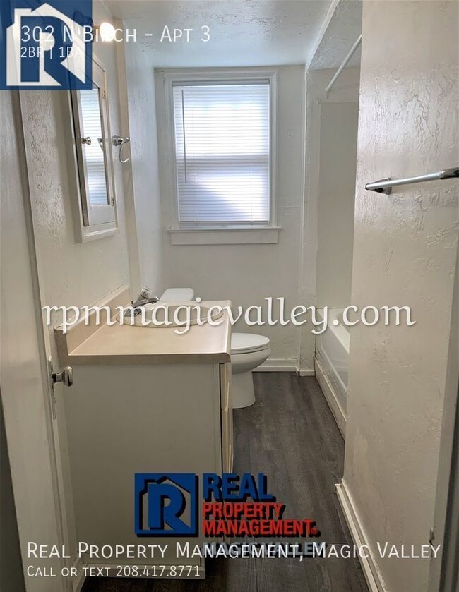 Building Photo - Upgraded 2 bed  1 Bath Downstairs Apartment