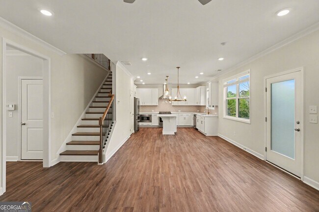 Building Photo - 545 Cresentry Brook