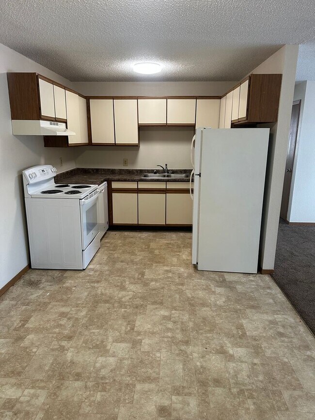 Building Photo - Two Bedroom