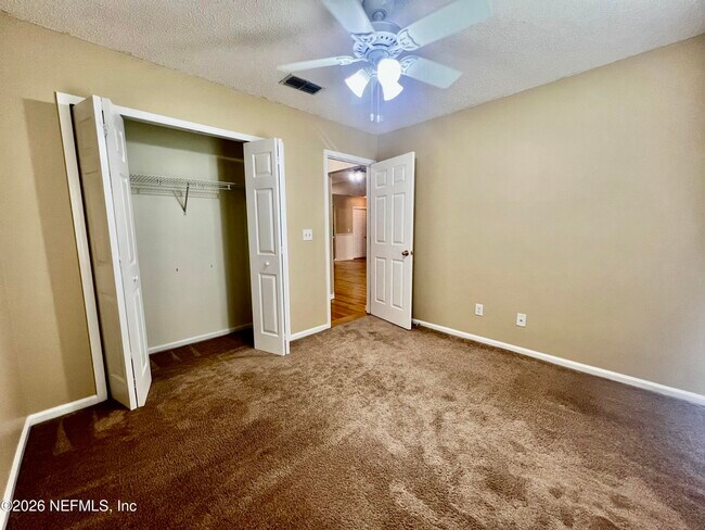 Building Photo - 13140 Staffordshire Dr S