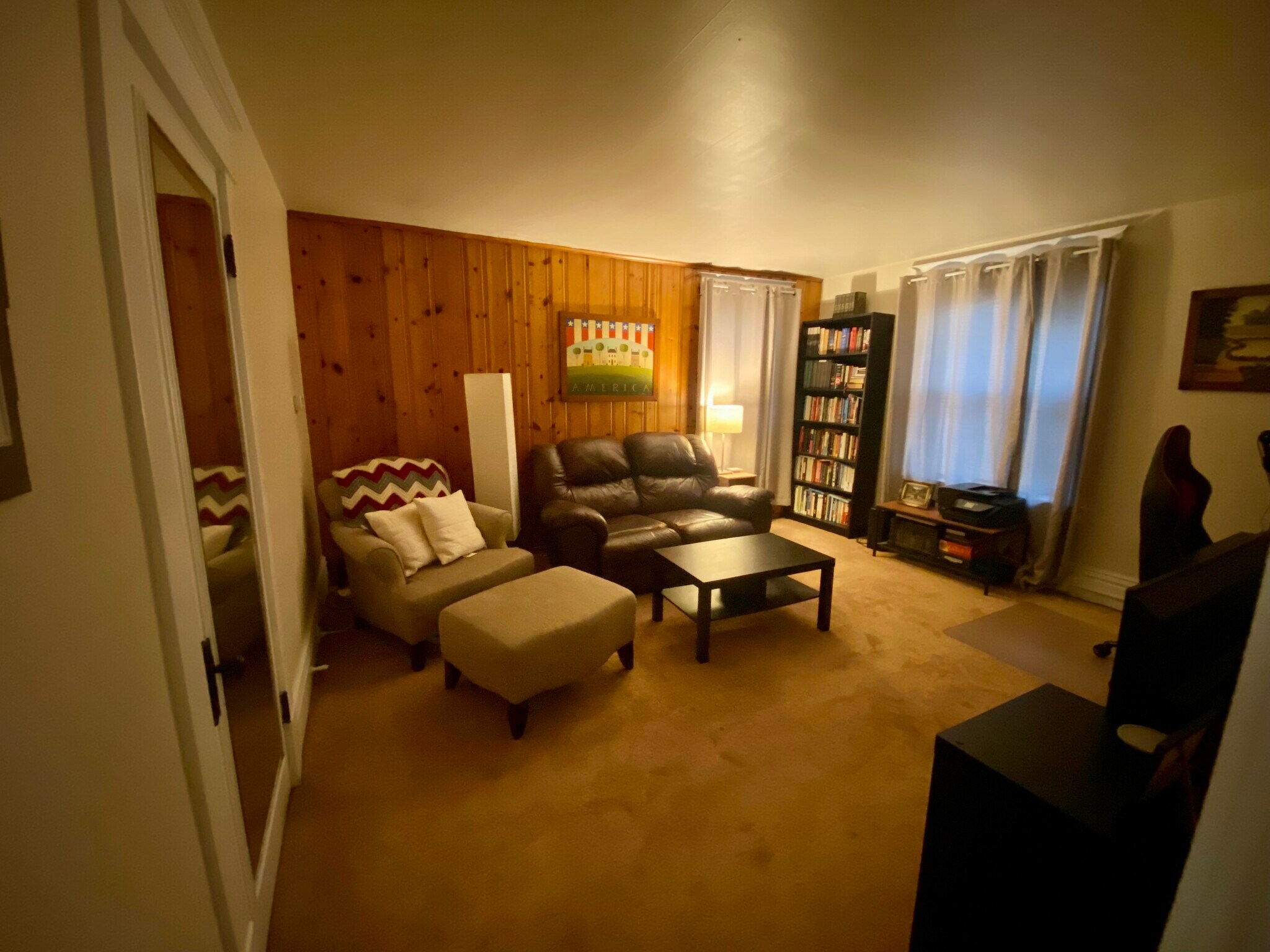 Building Photo - 329 E Grandview Ave