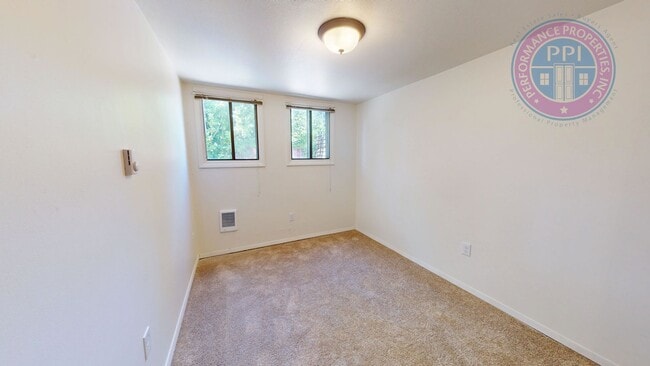 Building Photo - Beaumont - Prime Location!  Great Floor-Plan, Fully Fenced Yard, Pet Friendly!!