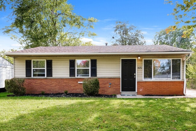 Building Photo - 1670 Dundee Pl
