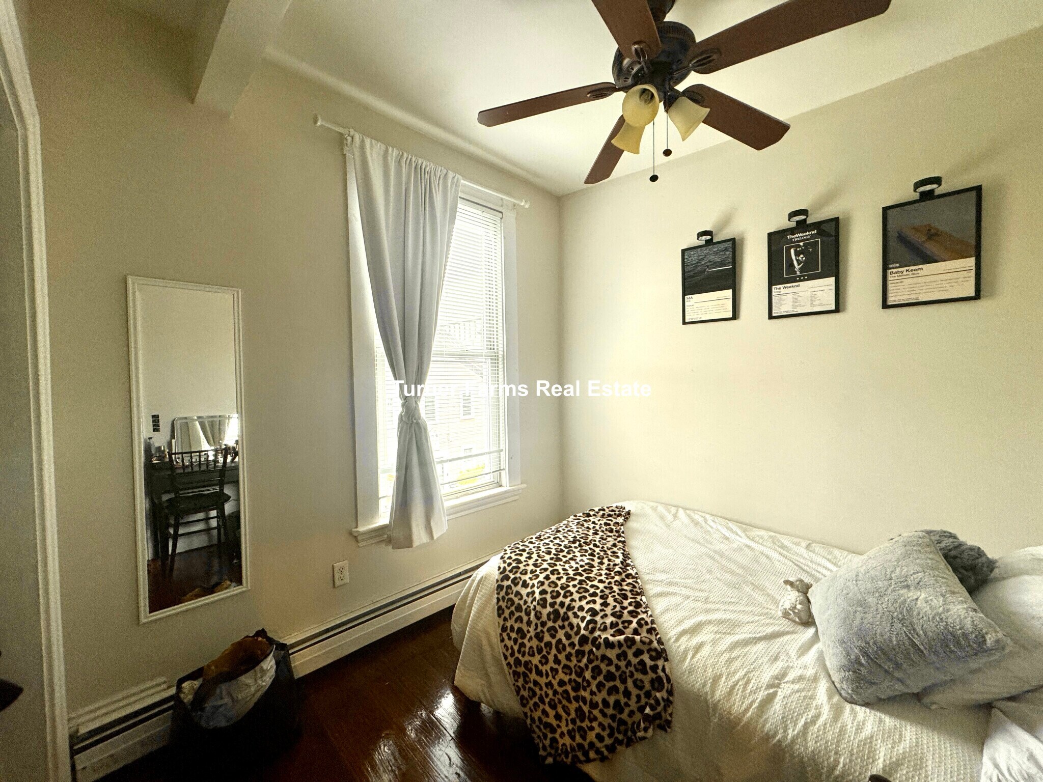 Building Photo - 717 Parker St