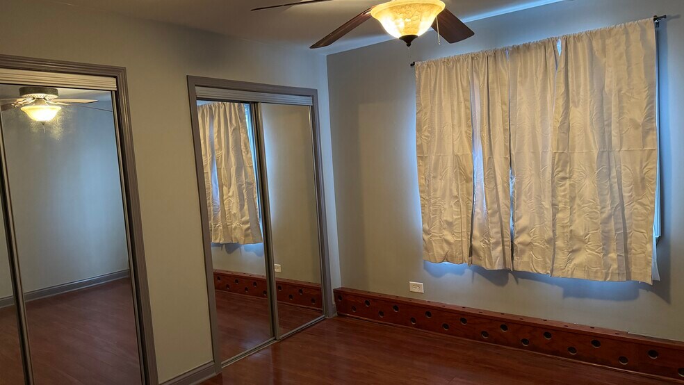 Building Photo - 9S060 Lake Dr