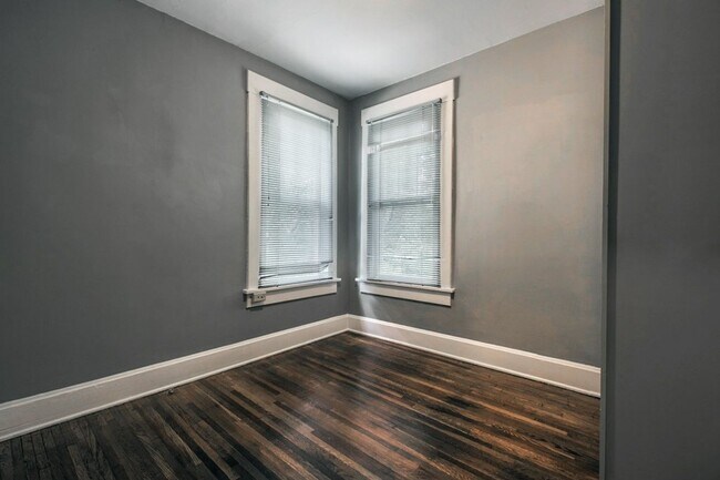 Building Photo - 2091 Summit St