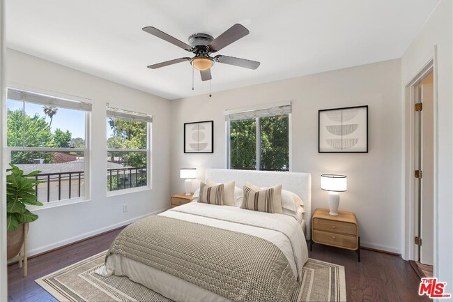 Building Photo - 4821 Topanga Canyon Blvd
