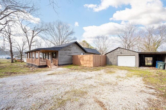 Building Photo - 8229 Patterson Rd