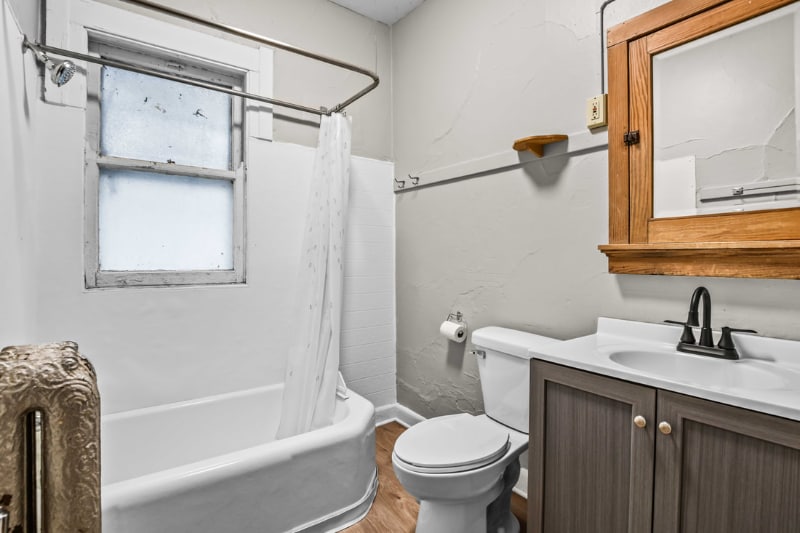 Building Photo - 933 Spaight St